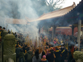 炎帝生物隆重举行炎帝陵祭祖大典暨公益助学活动