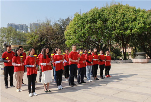 学习红色精神 | 不忘初心，理想科技集团党委走进抗战胜利纪念堂