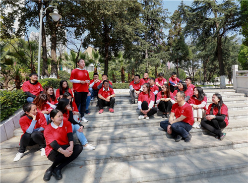 学习红色精神 | 不忘初心，理想科技集团党委走进抗战胜利纪念堂